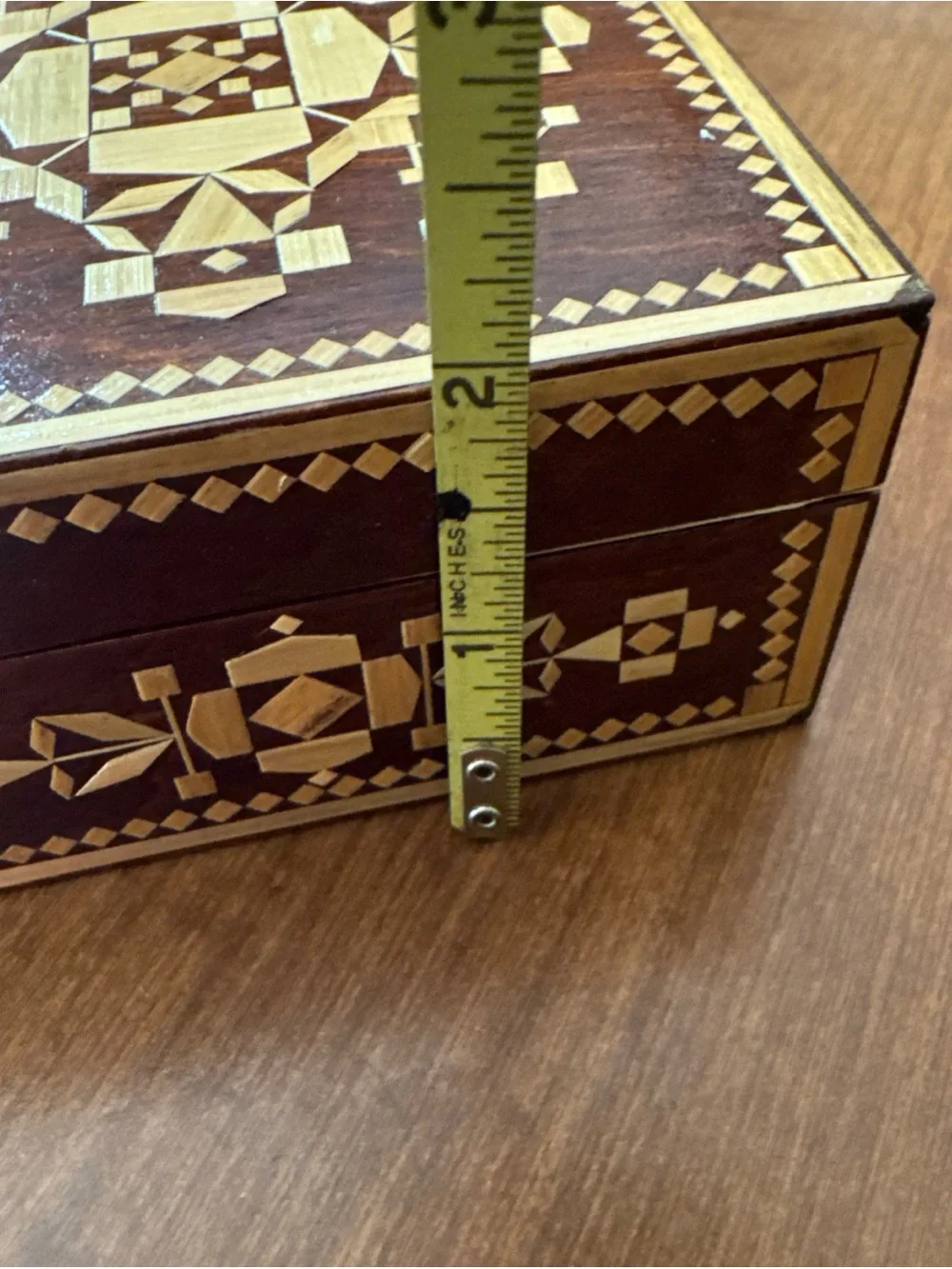 Beautiful vintage wooden trinket box with inlaid bamboo 4 x 4